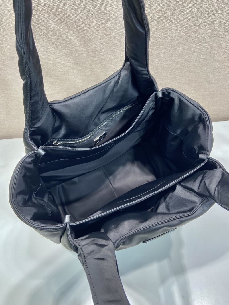 Pra*a tote bags